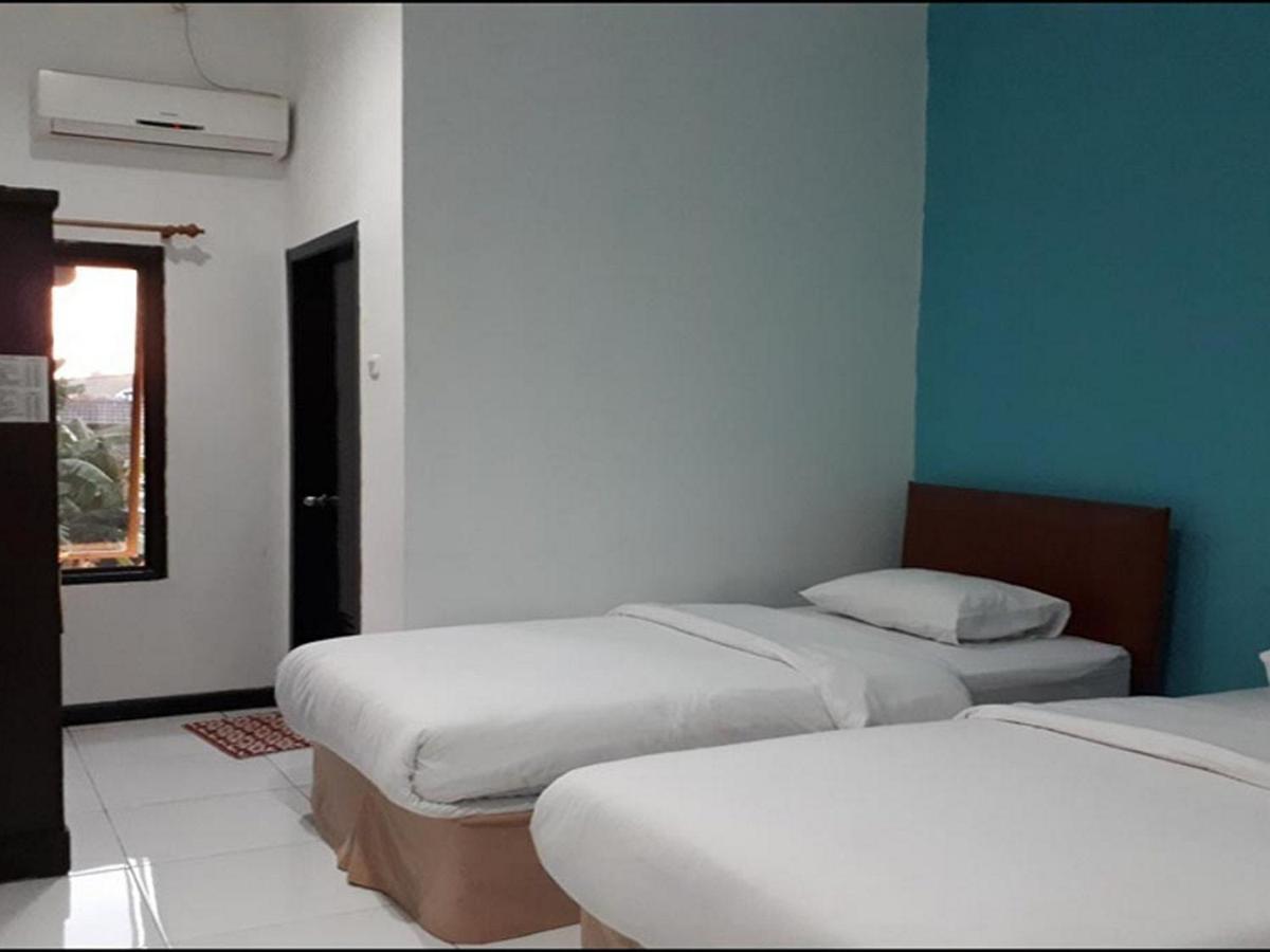 Reddoorz At Hotel Rumberpon Sorong Extérieur photo